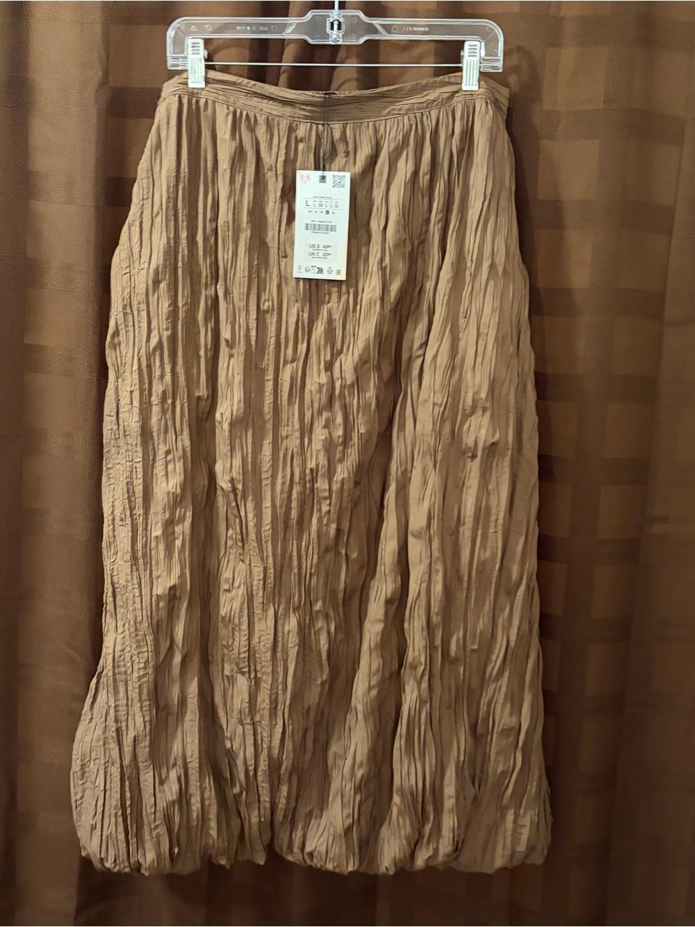 NWT ZARA Wrinkled Effect
Balloon Skirt size Large - Picture 7 of 7